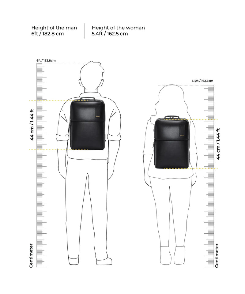 Color_Deep Black | The Backpack Pro - 21 L
