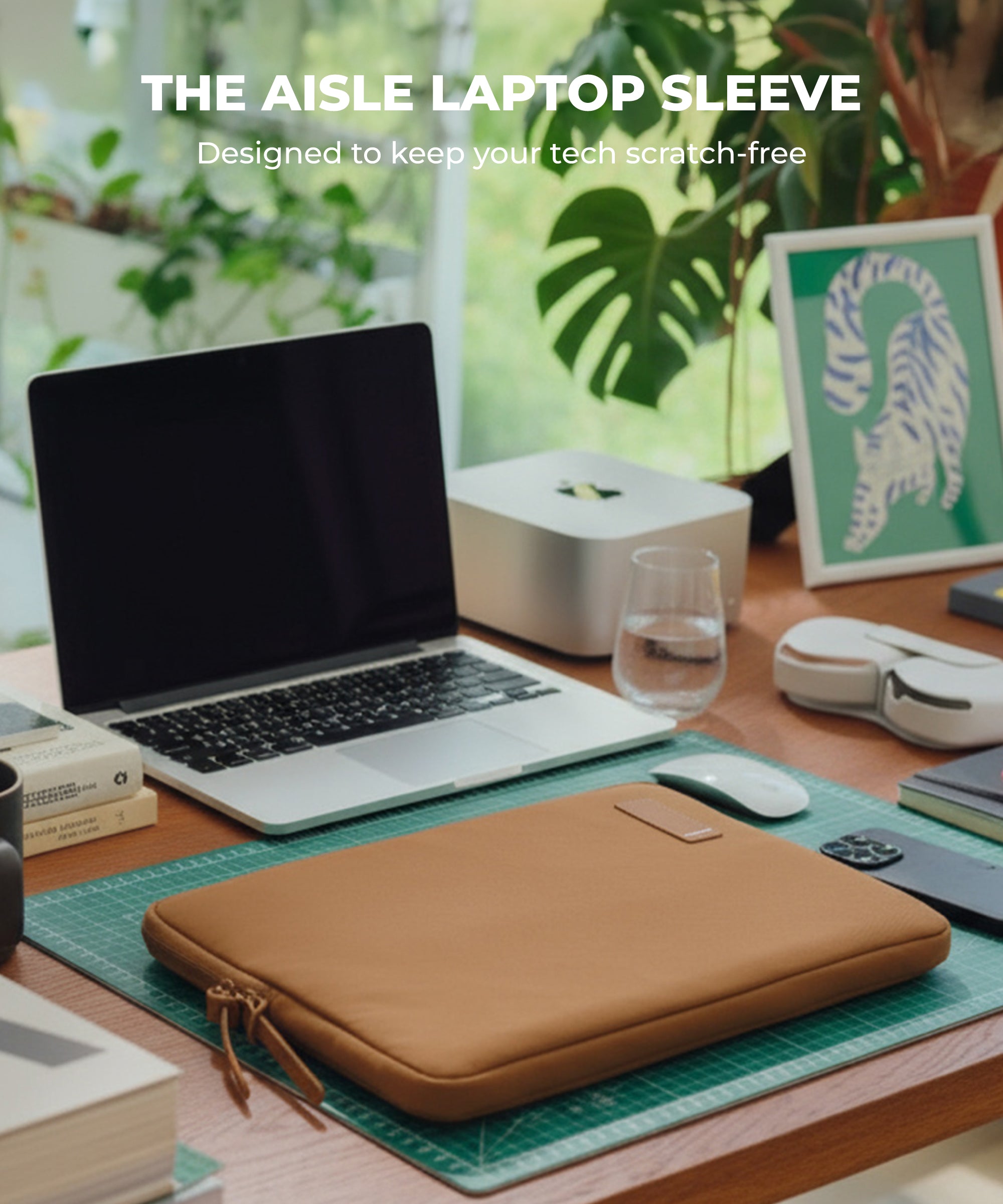 Color_Bear Hug | The Aisle Laptop Sleeve Large