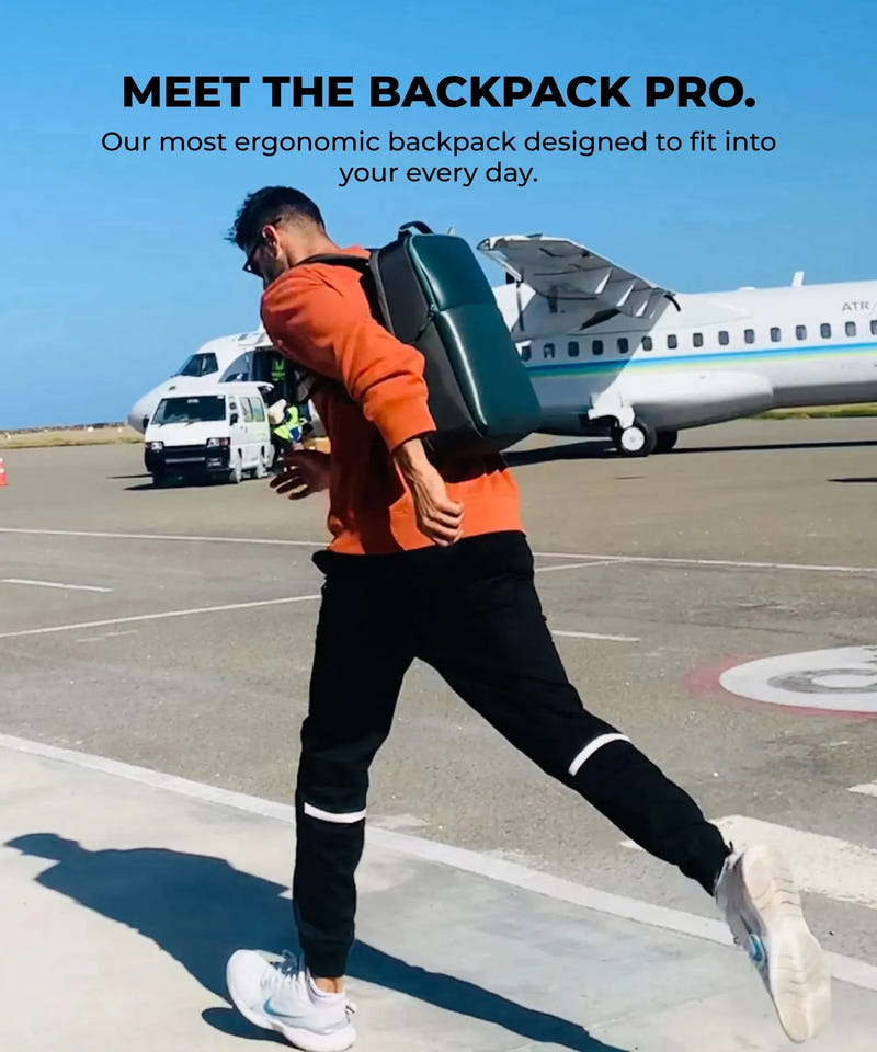 Color_Deep Black | The Backpack Pro - 21 L